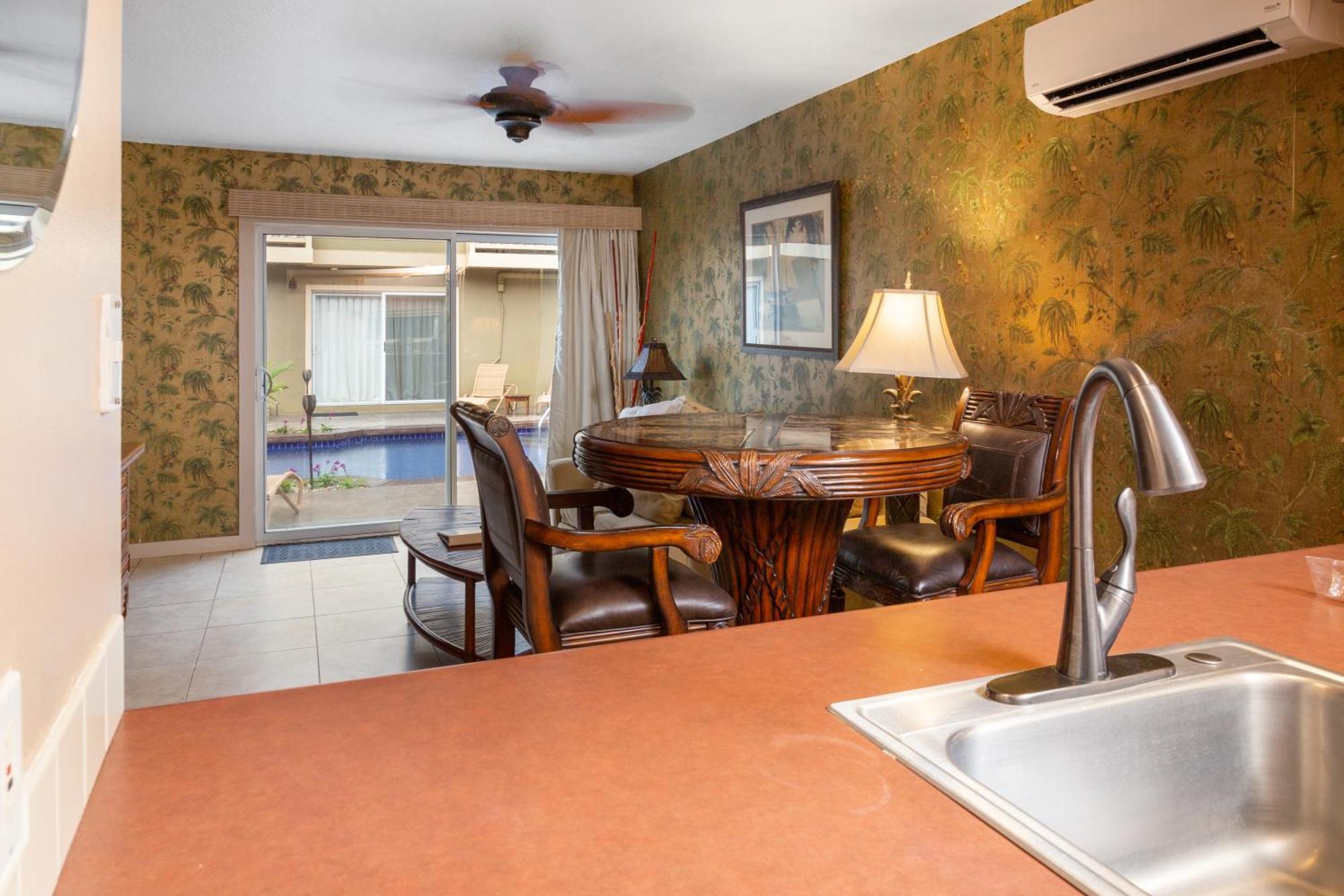 Lotus Suite, 1 Bedroom, Sleeps 4, Pool & Bbq, Pre-Renovation Summer Sale คิเฮอิ ภายนอก รูปภาพ